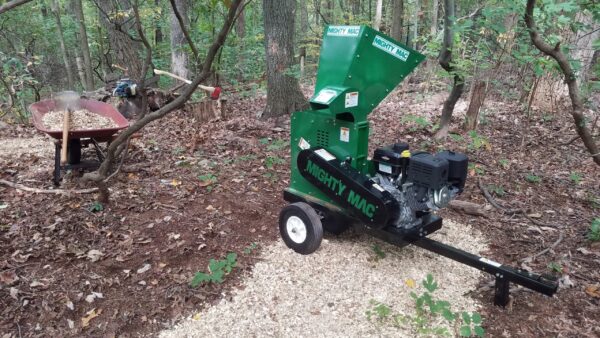 Mighty Mac™ Wood Chipper 4-3/4” Max Capacity - 11.5HP Briggs (WC475) - Image 4